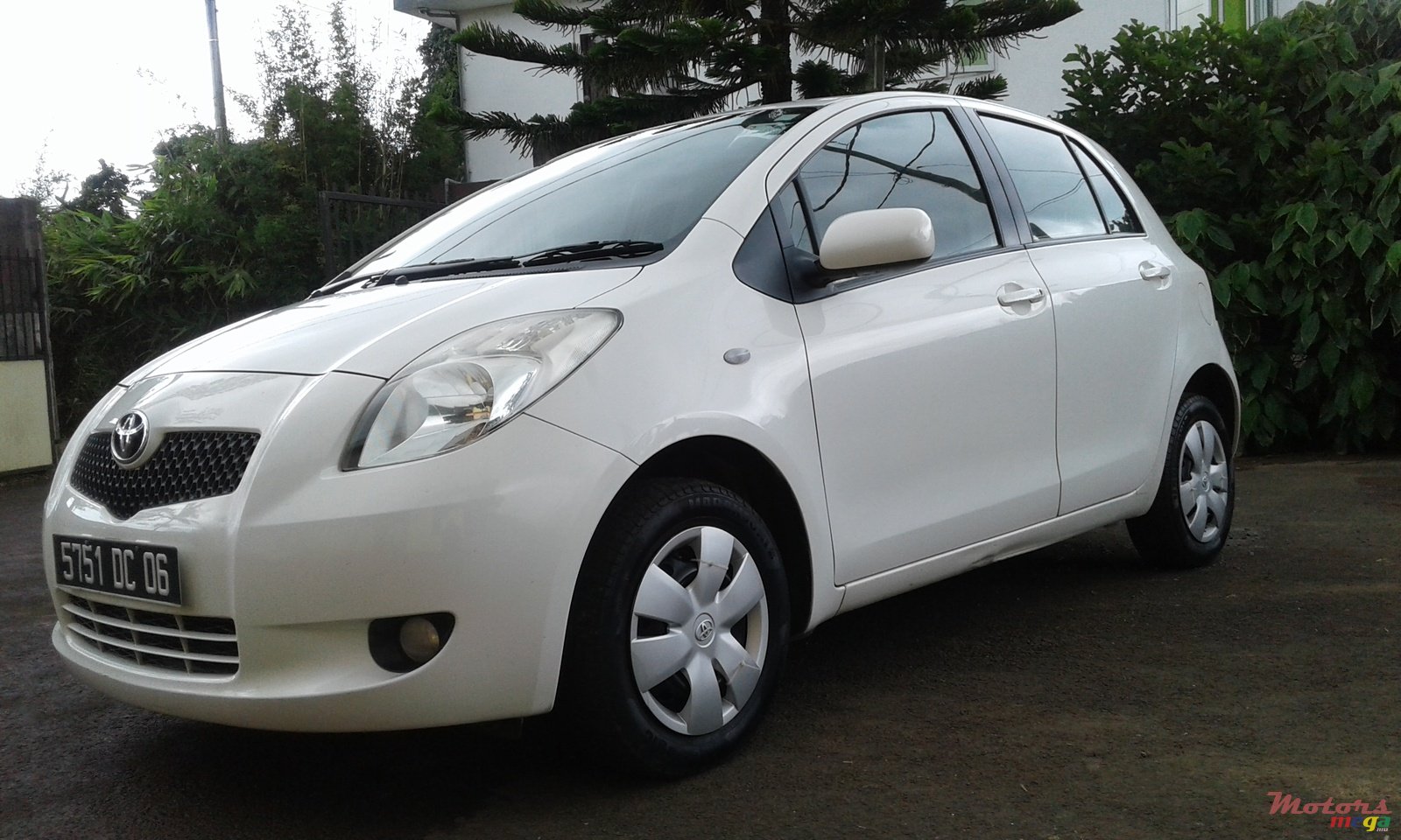 2006' Toyota Yaris photo #2