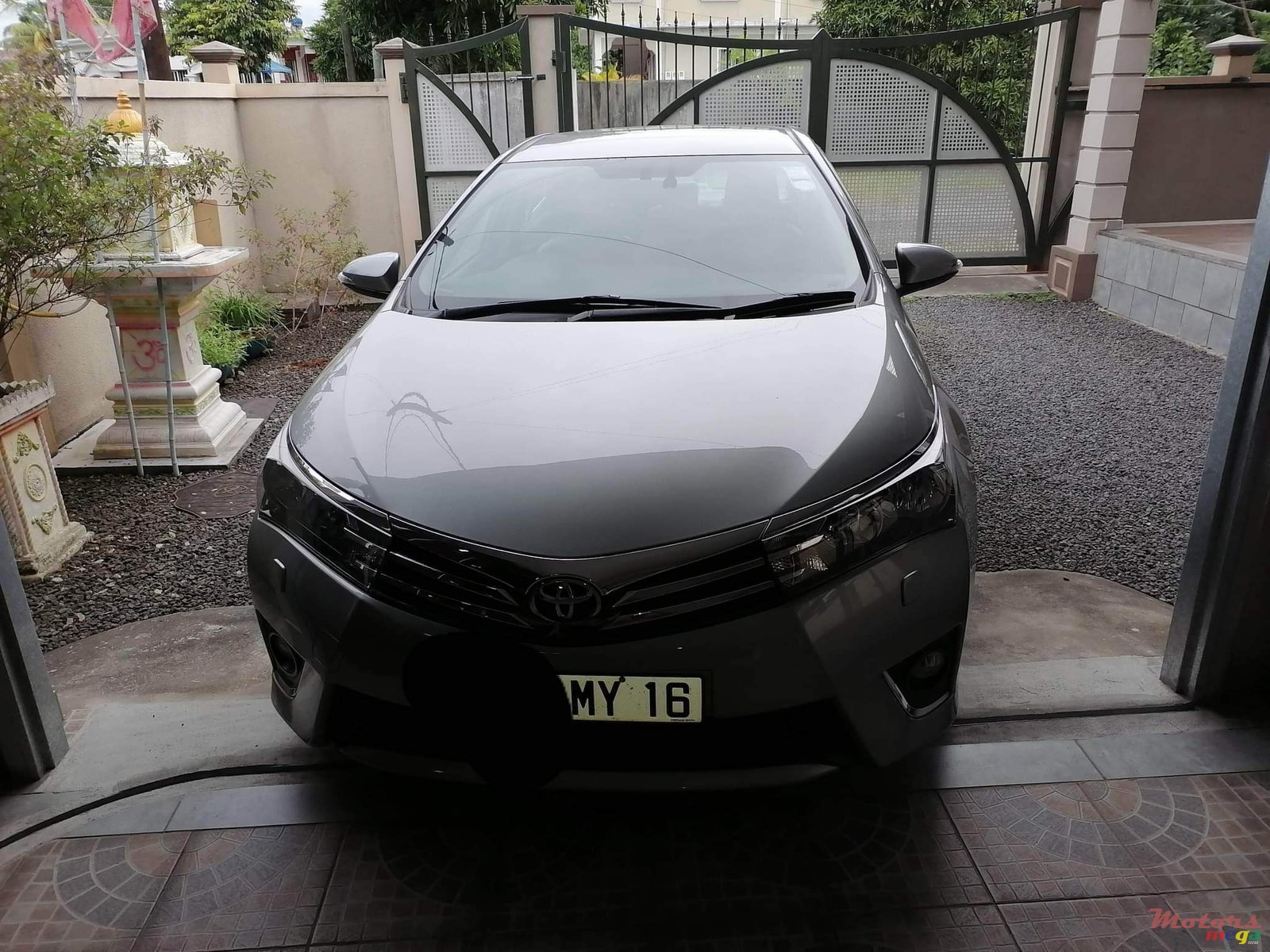 2016' Toyota Corolla photo #2