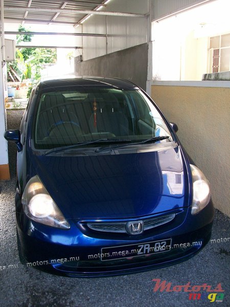 2002' Honda Fit photo #1