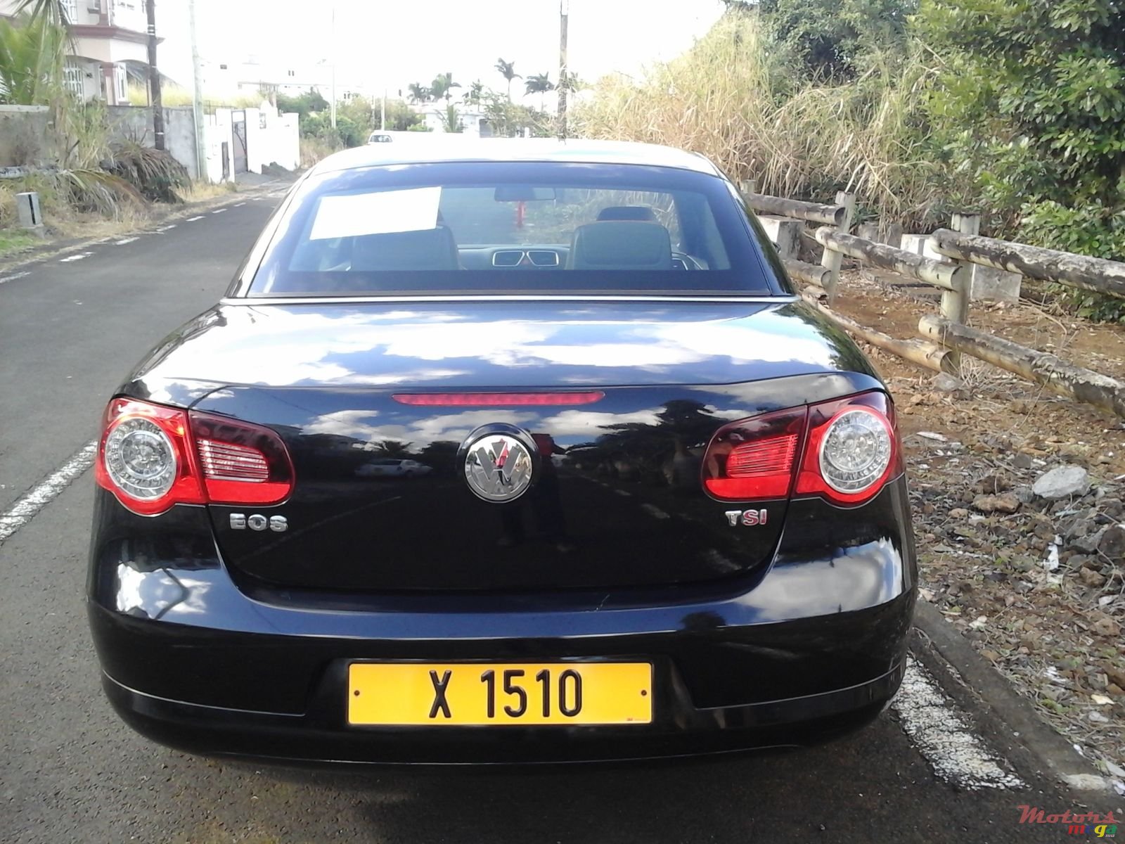 2009' Volkswagen Eos photo #4