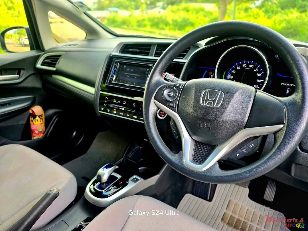 2016' Honda Fit photo #6