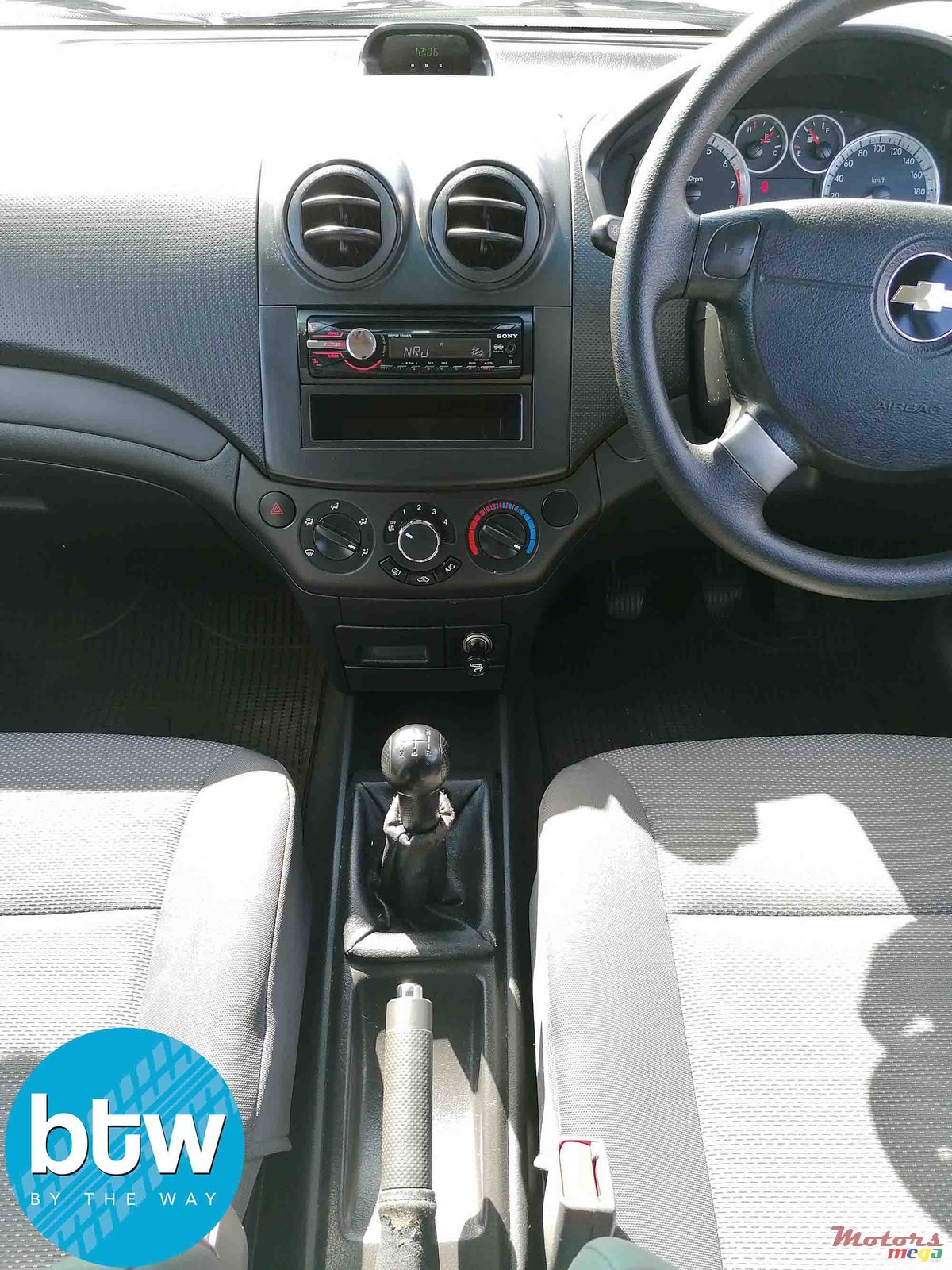 2011' Chevrolet Aveo LS photo #6