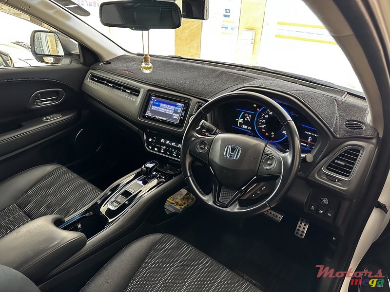 2016' Honda HR-V VEZEL Hybrid Z photo #6