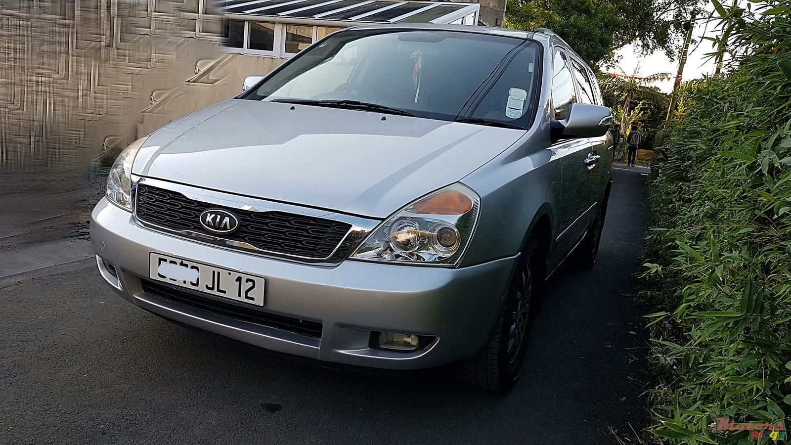 2012' Kia Carnival photo #4