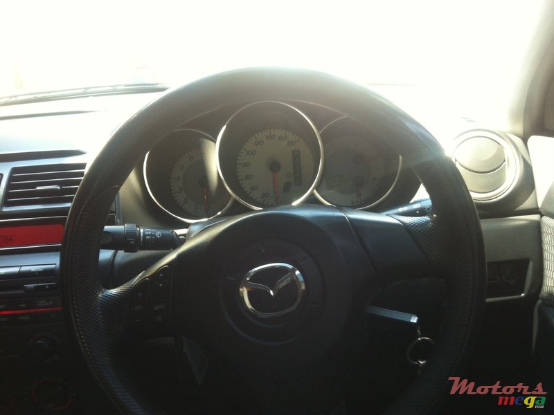 2006' Mazda Axela photo #3