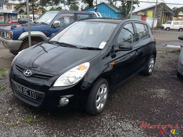 2011' Hyundai photo #1