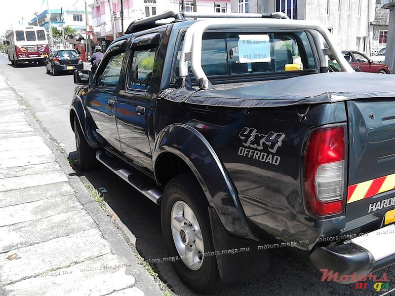 2003' Nissan photo #2