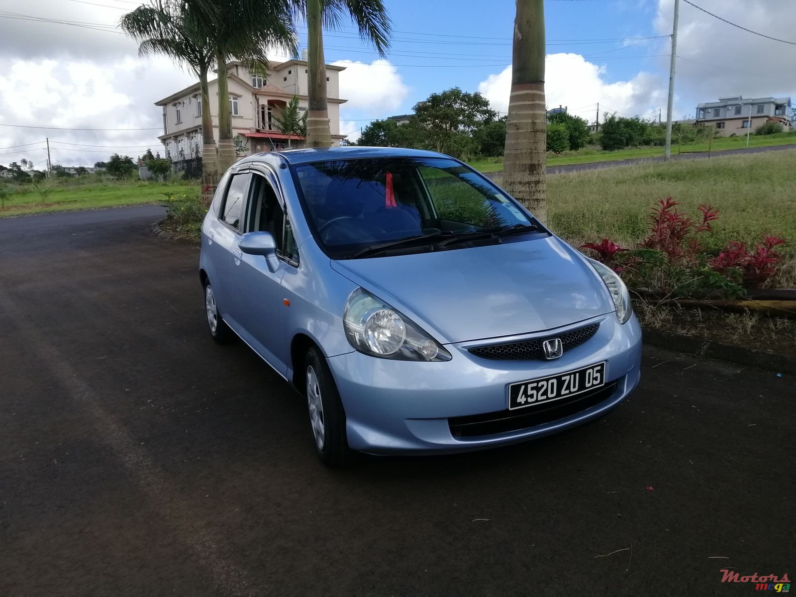 2005' Honda Fit photo #2