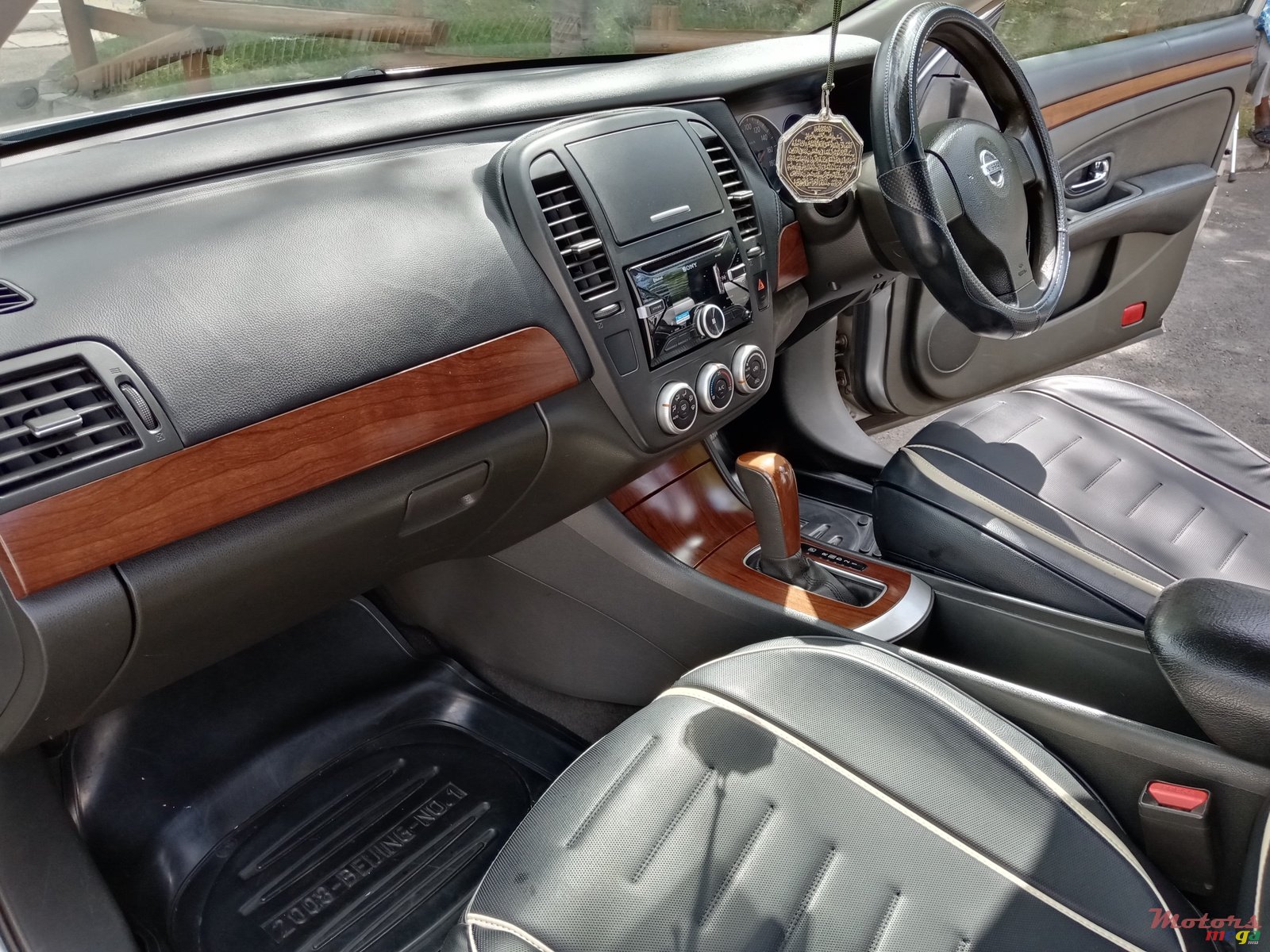 2008' Nissan Bluebird Sylphy photo #5