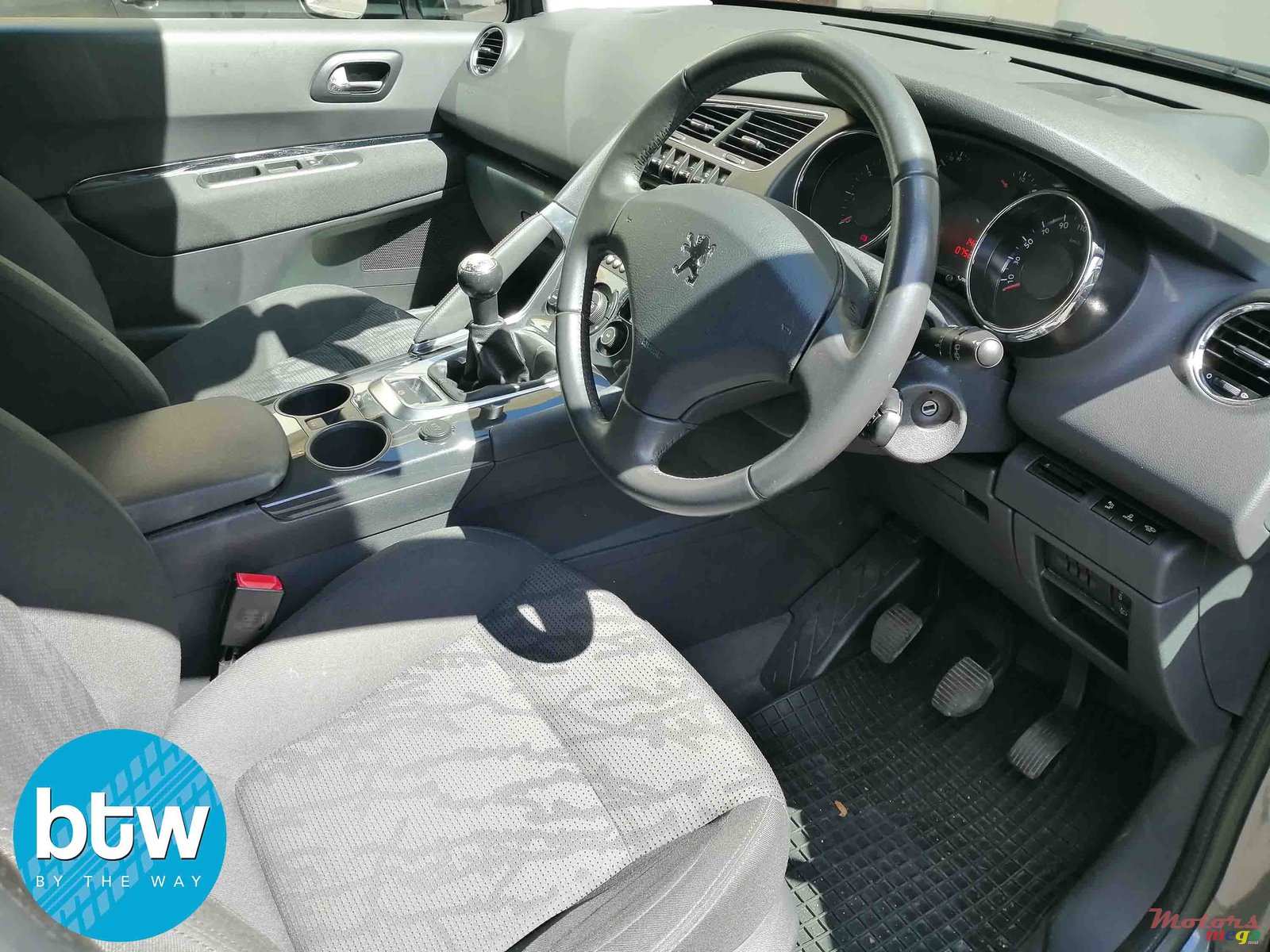 2013' Peugeot 3008 photo #5