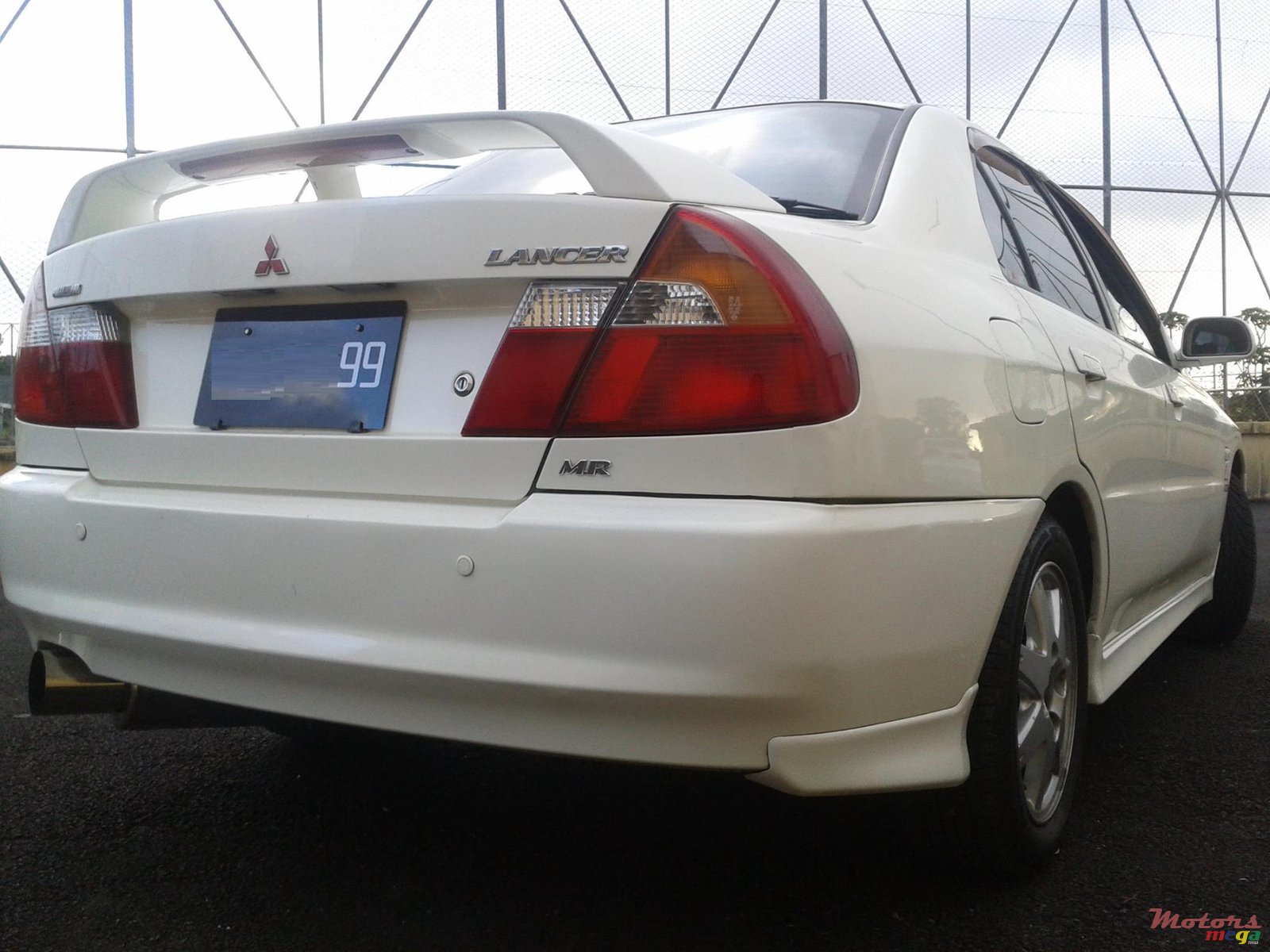 1999' Mitsubishi Lancer photo #2