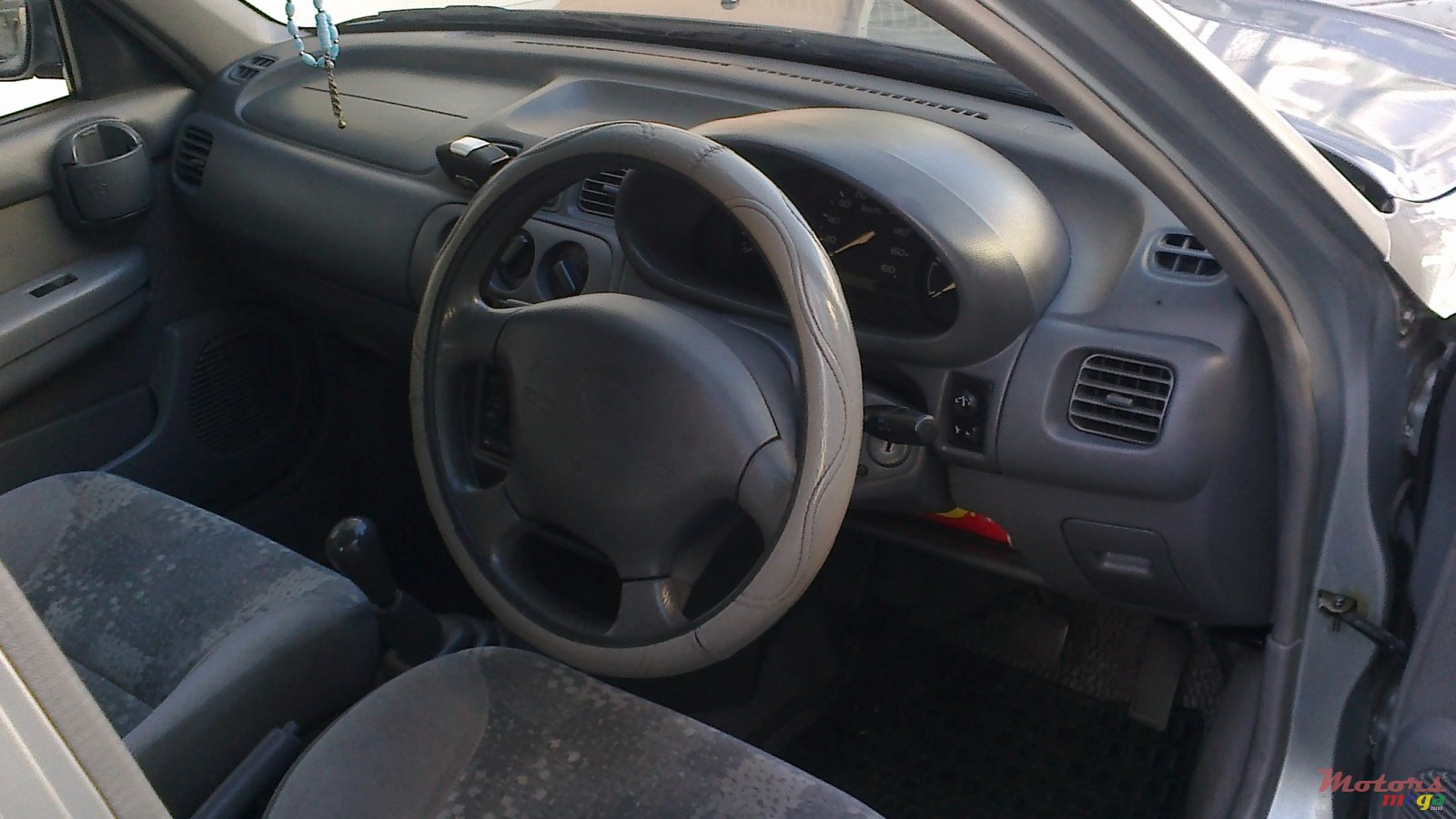 2001' Nissan Micra photo #4