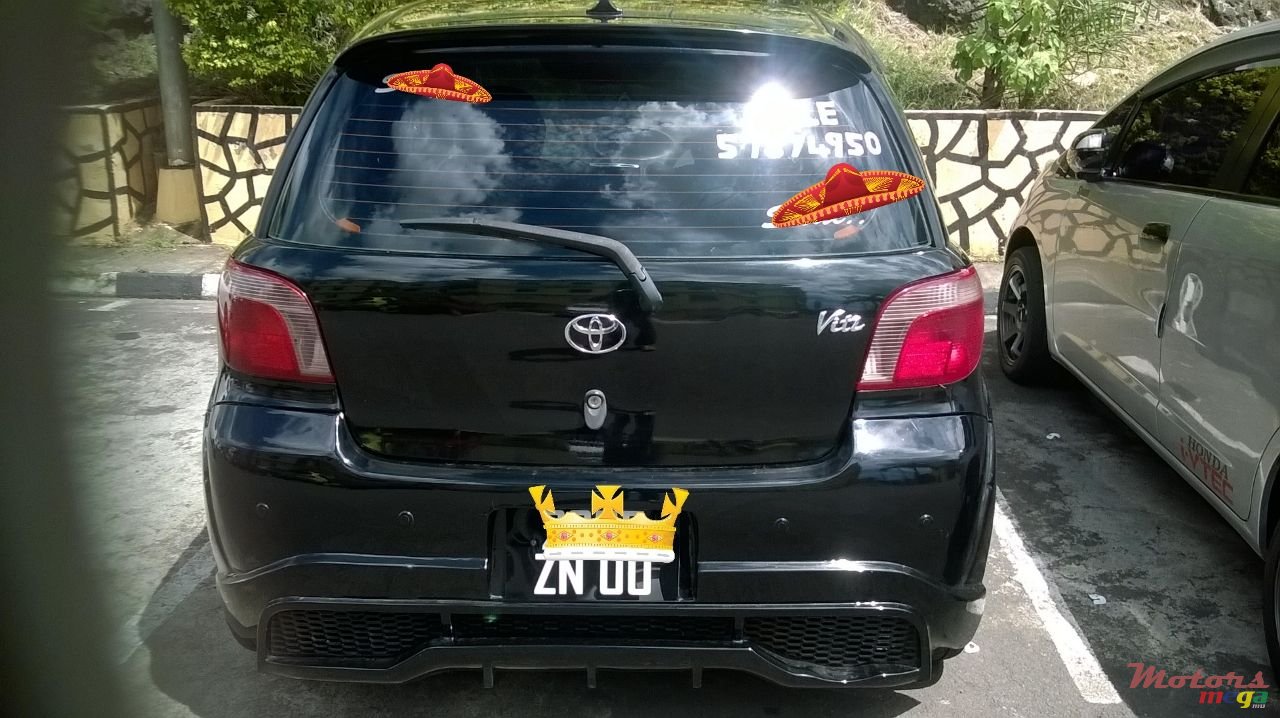 2000' Toyota Vitz photo #2