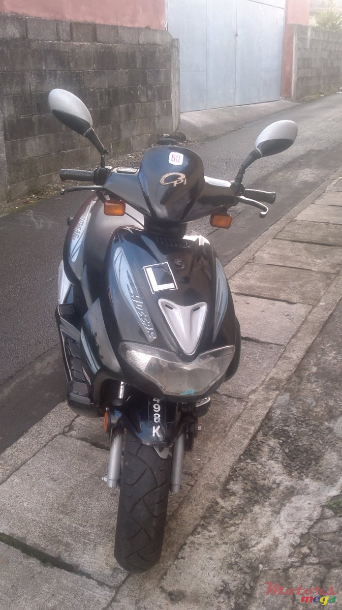 2001' Hussar photo #2