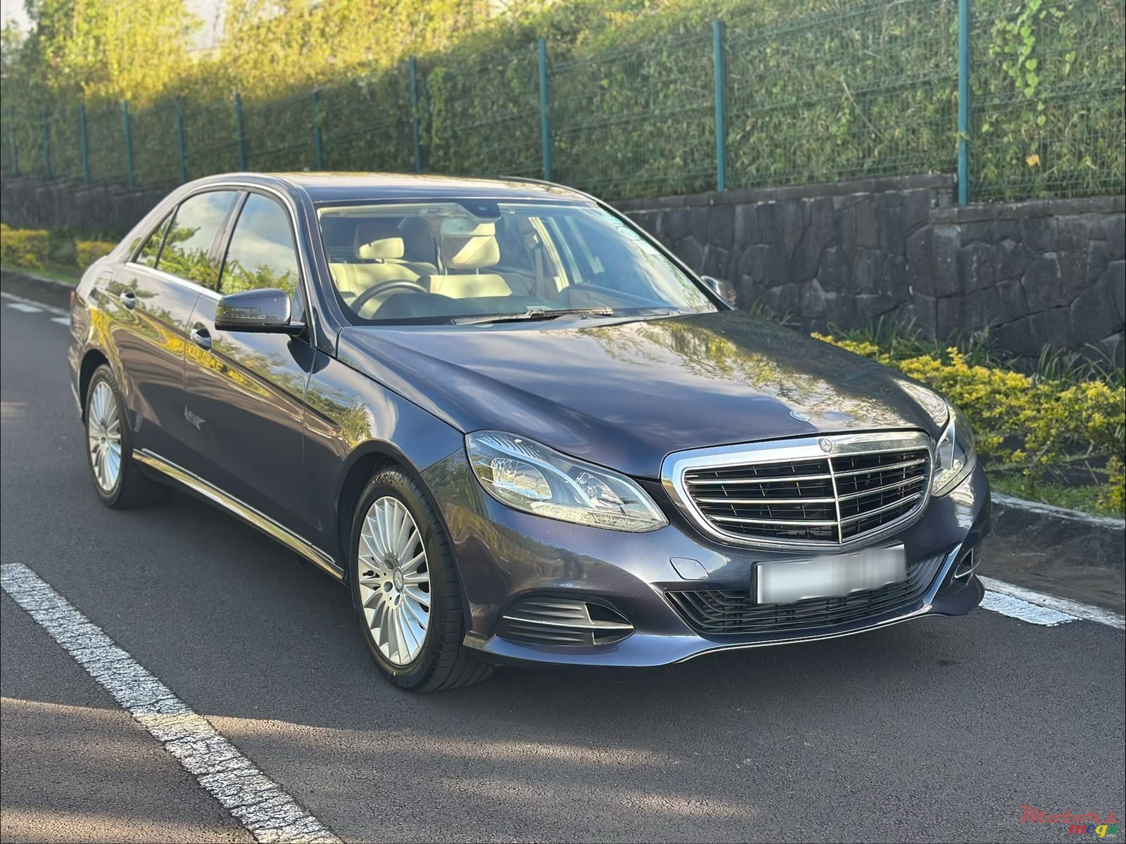 2016' Mercedes-Benz E200 photo #1