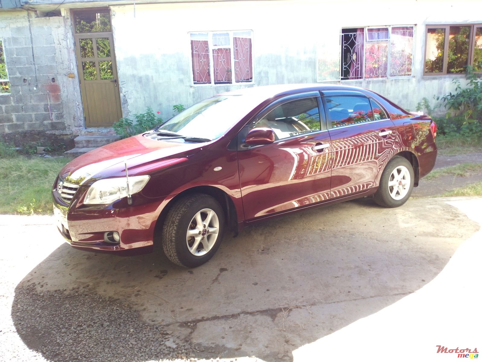 2009' Toyota Axio photo #2