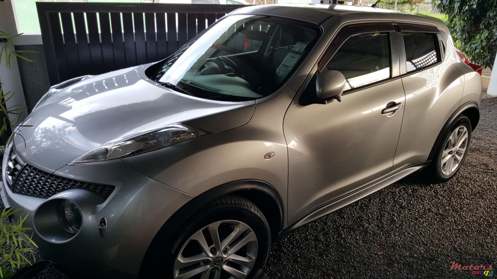 2012' Nissan Juke photo #3