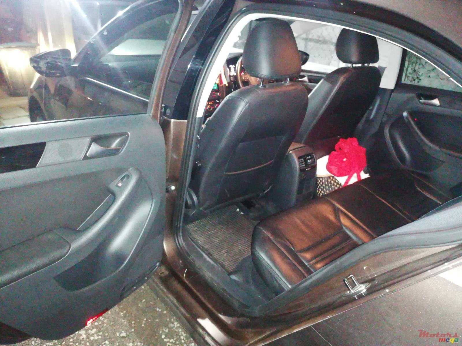 2013' Volkswagen Jetta photo #5