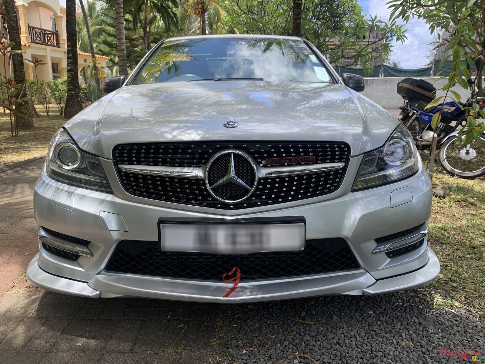2012' Mercedes-Benz C250 SALOON PACK AMG photo #1