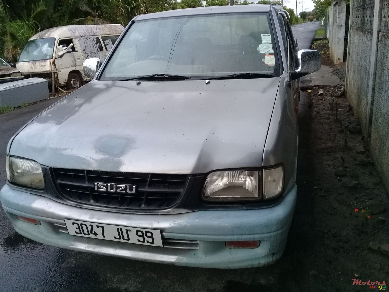 1999' Isuzu photo #3