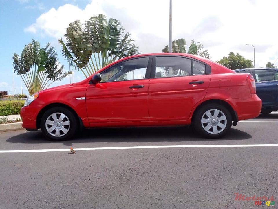 2008' Hyundai Accent photo #2