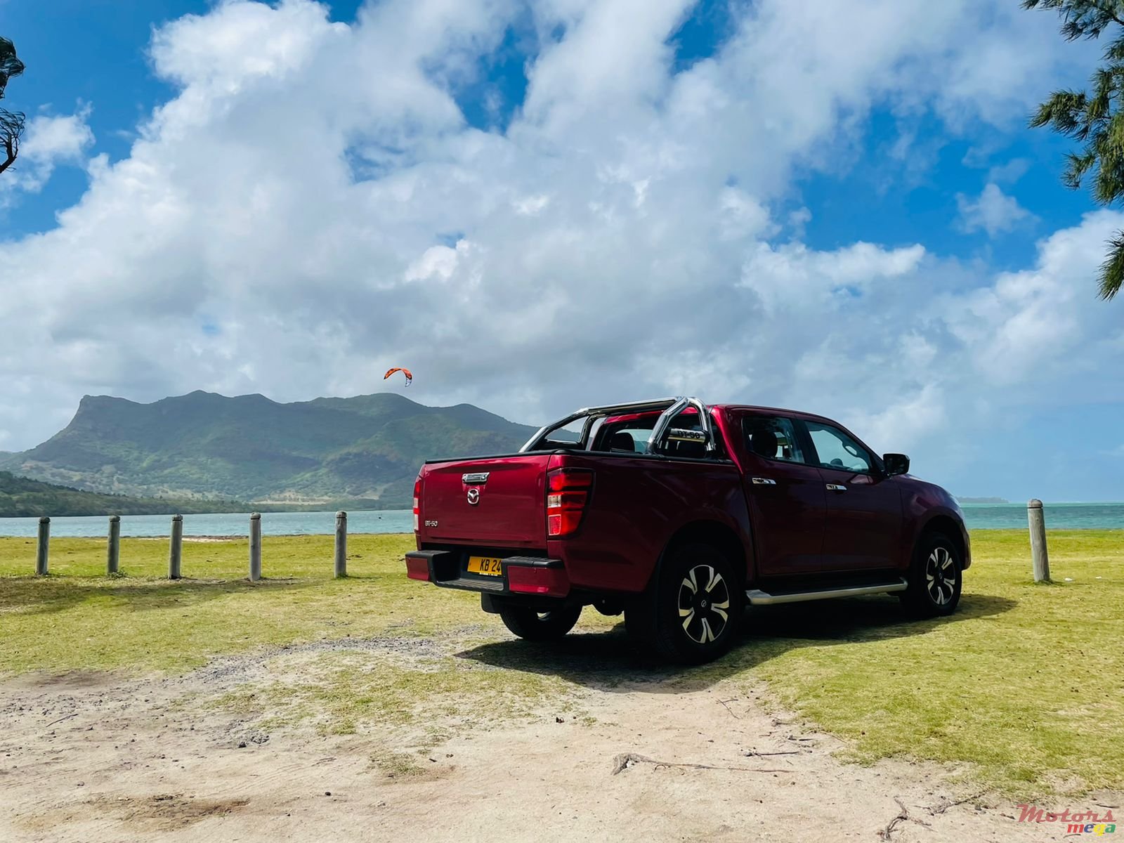2022' Mazda BT-50 photo #4