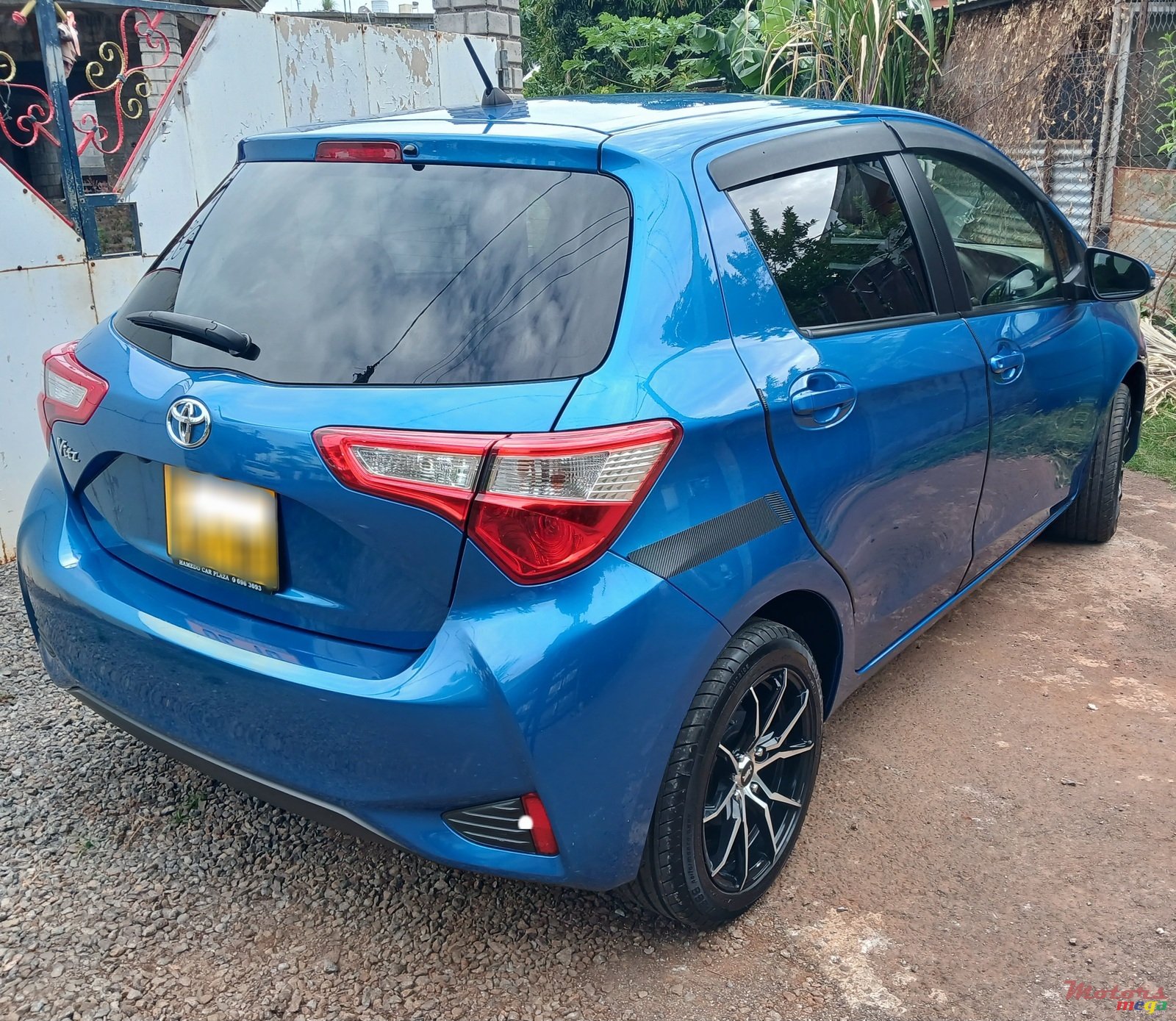 2018' Toyota Vitz photo #1