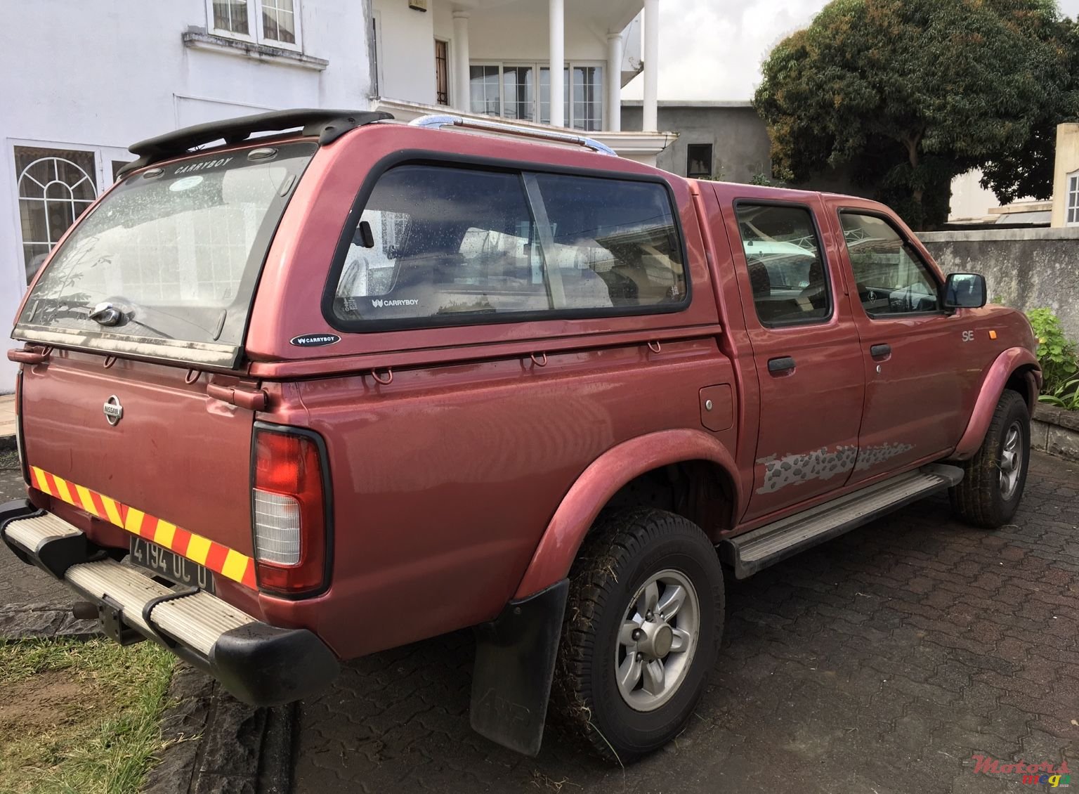 2001' Nissan photo #3