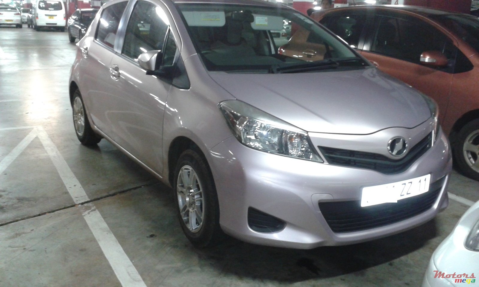 2011' Toyota Vitz photo #1