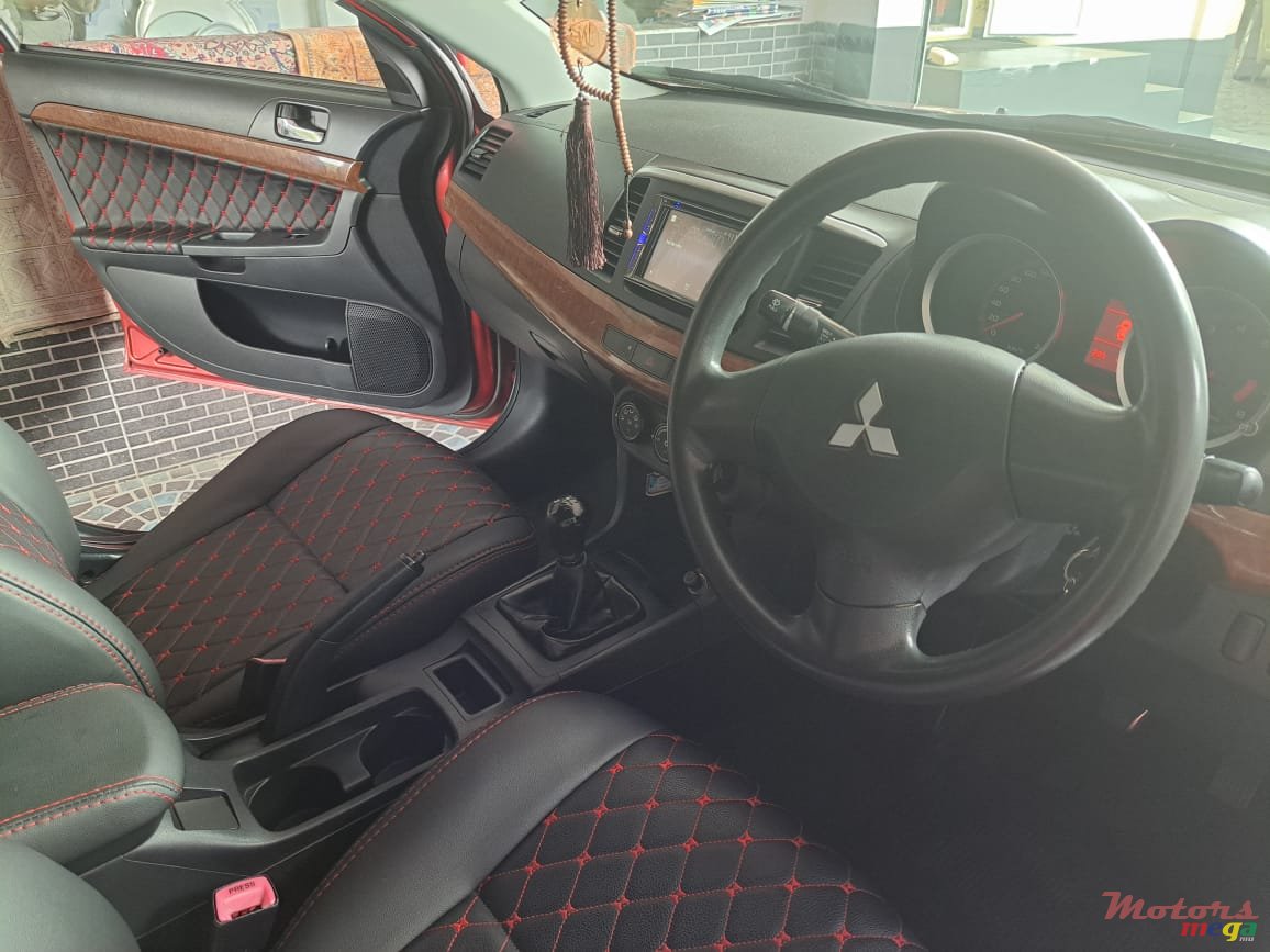 2008' Mitsubishi Lancer X photo #3