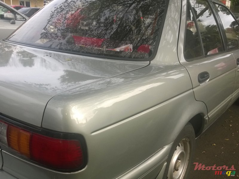 1993' Nissan Sunny photo #4