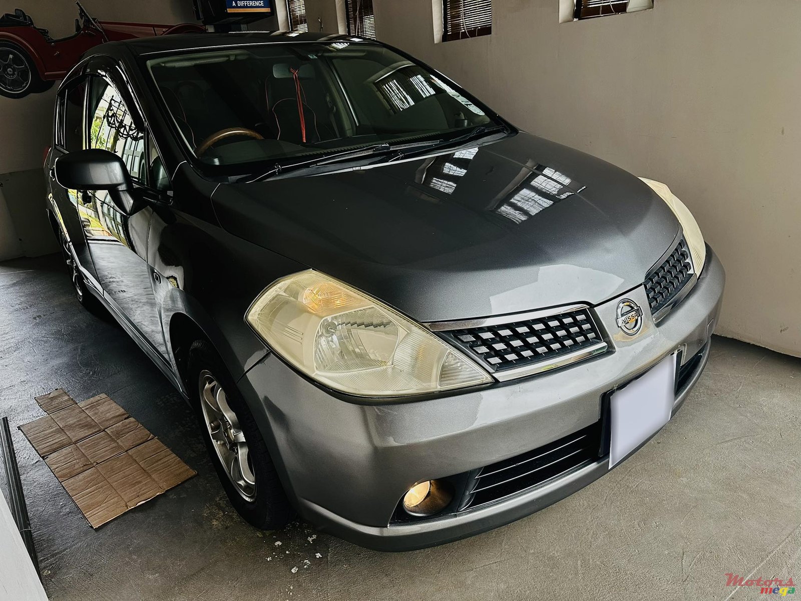 2006' Nissan Tiida photo #1