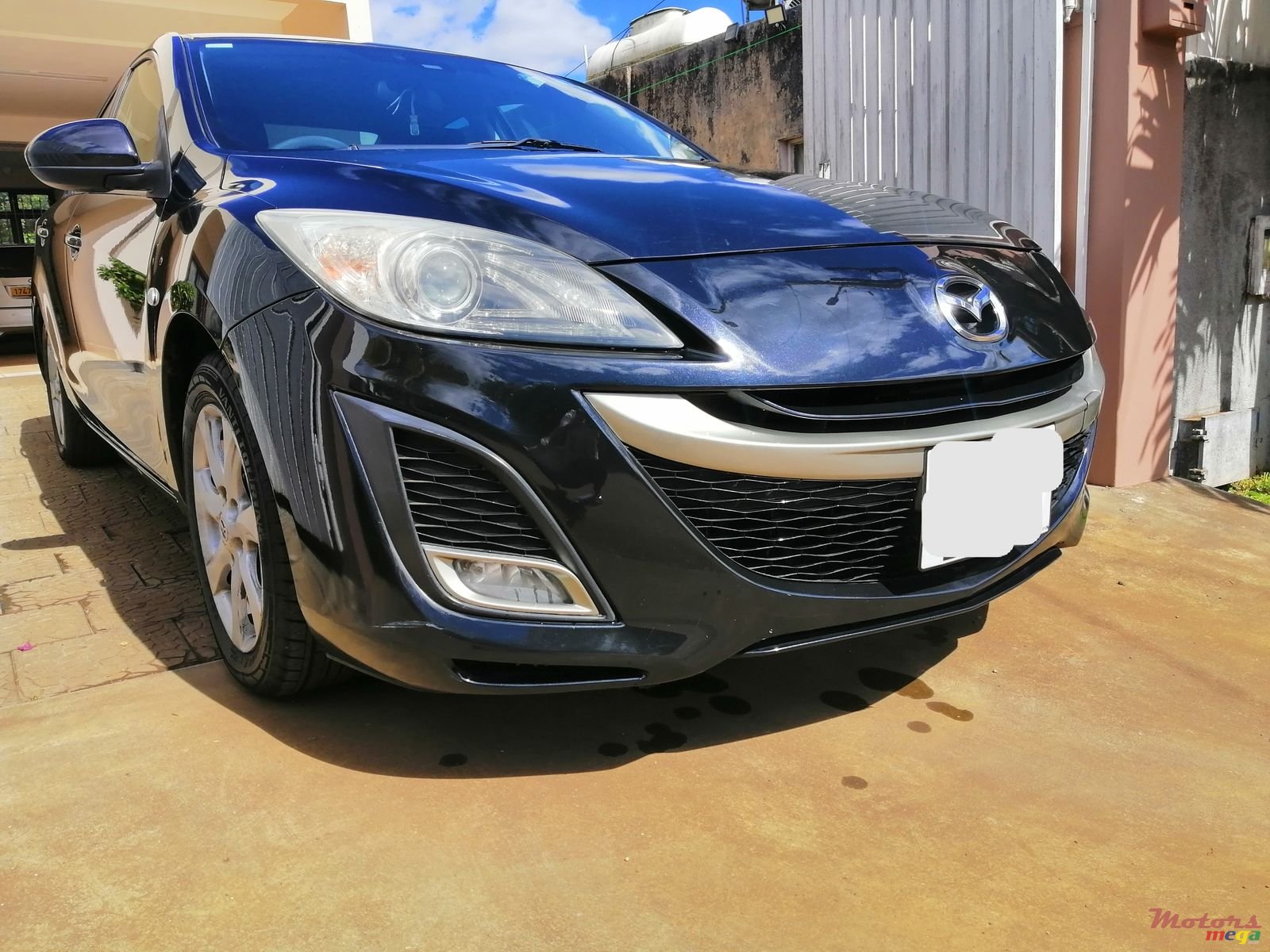 2009' Mazda Axela photo #1