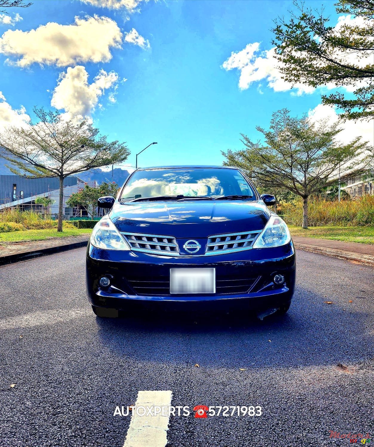 2010' Nissan Tiida photo #1