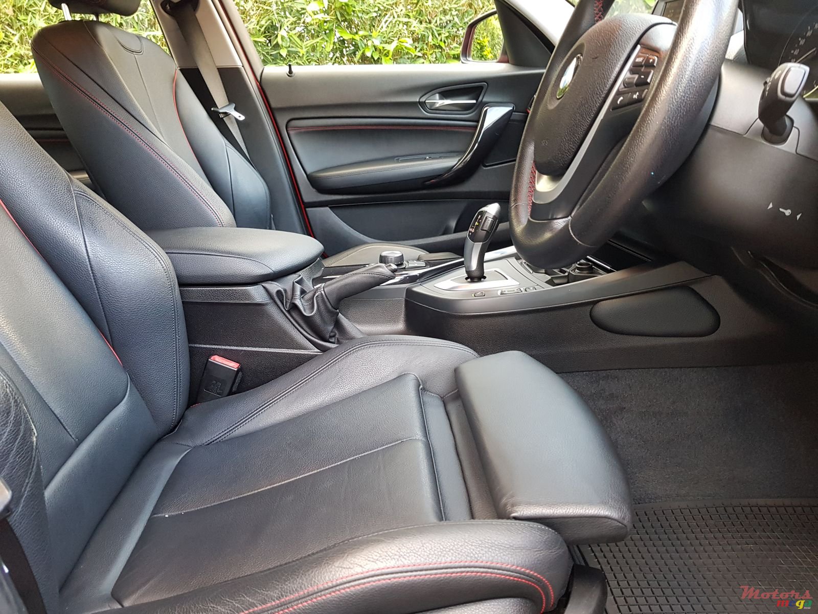 2013' BMW 116 AUTO photo #6