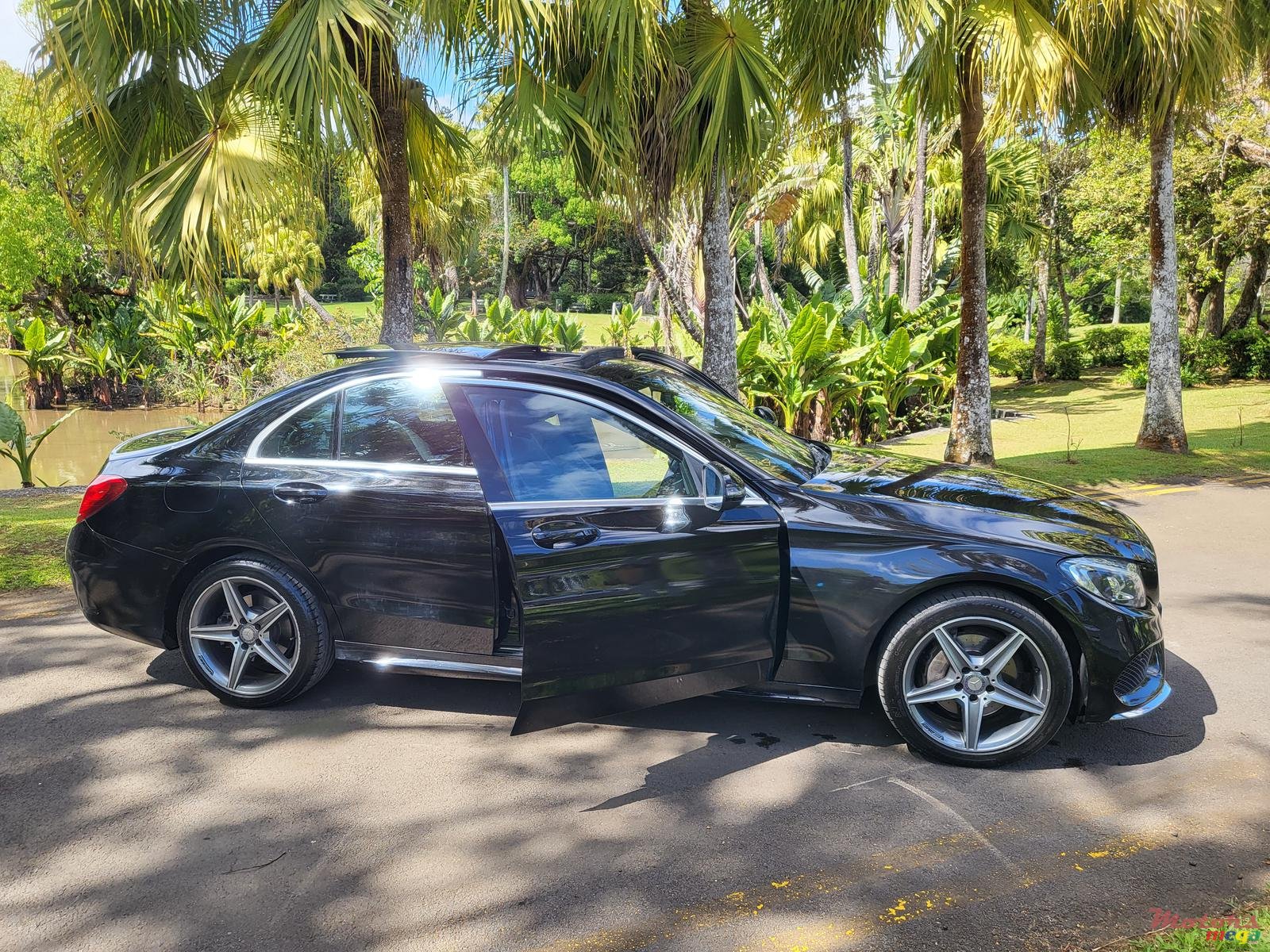 2017' Mercedes-Benz C-Class photo #5
