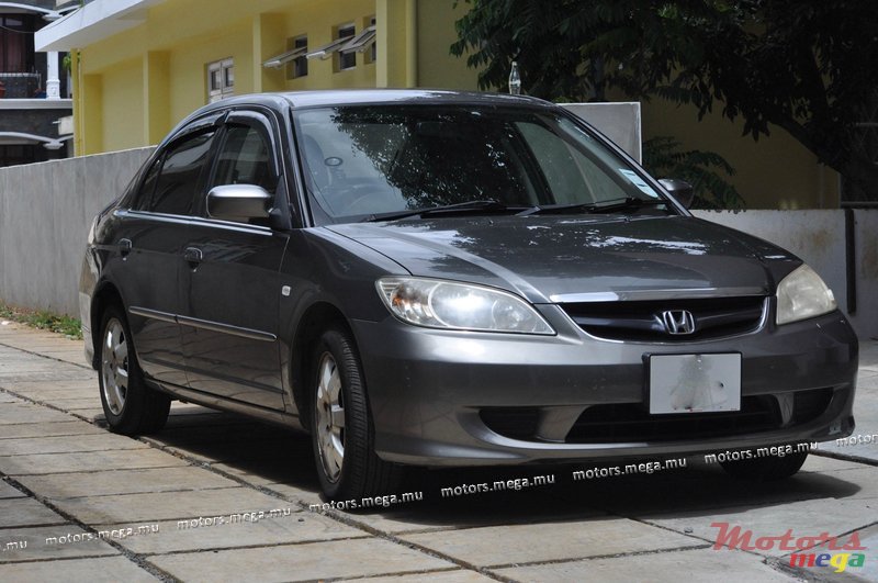 2004' Honda photo #1