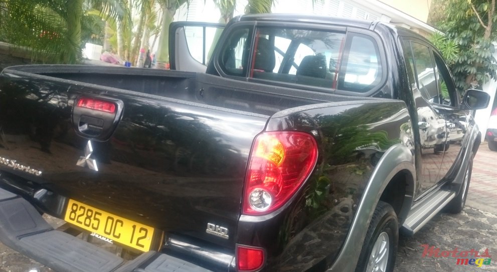 2012' Mitsubishi L 200 SPORTERO photo #2