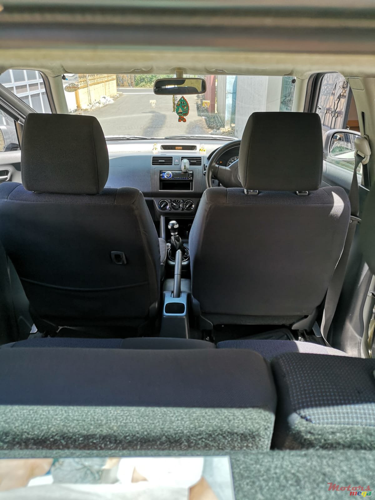 2006' Suzuki Swift photo #5