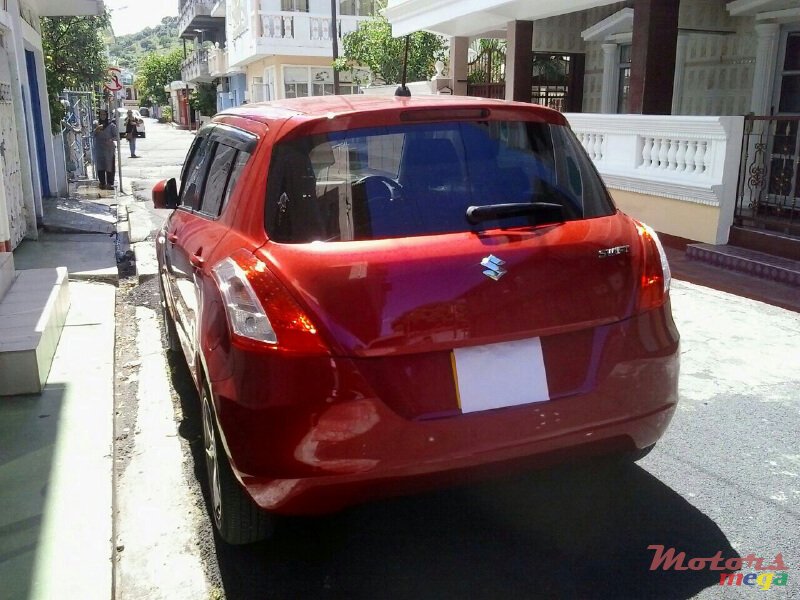2011' Suzuki Swift photo #3