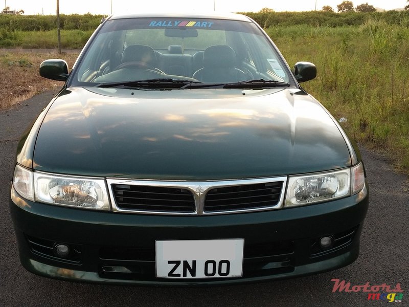 2000' Mitsubishi Lancer GLXi photo #1