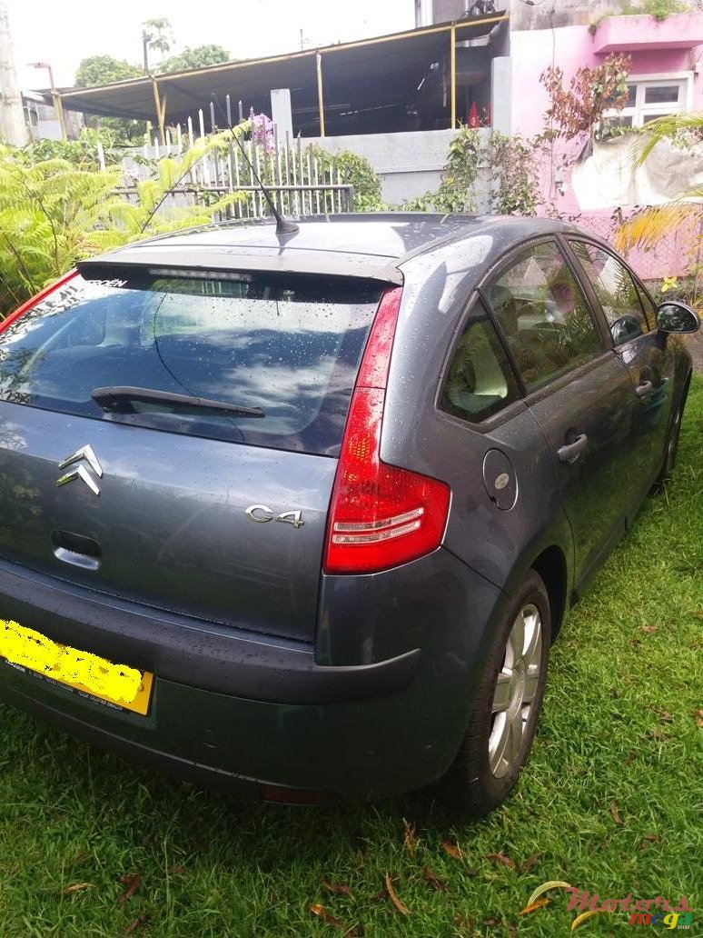 2007' Citroen C4 photo #2