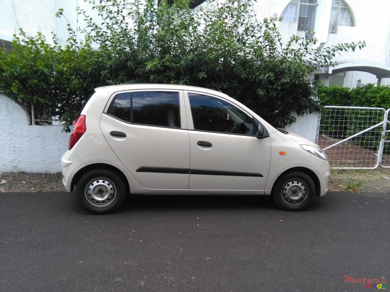 2013' Hyundai i10 photo #1