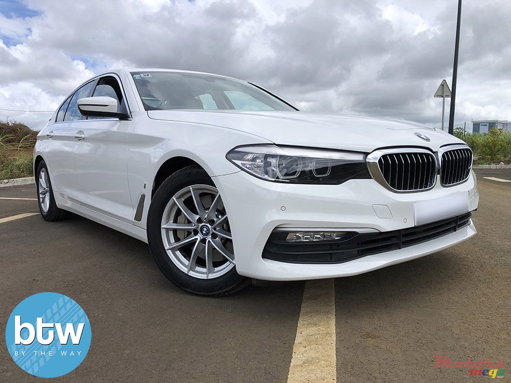 2017' BMW 530 530e photo #1