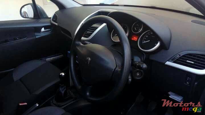 2011' Peugeot 207 photo #3