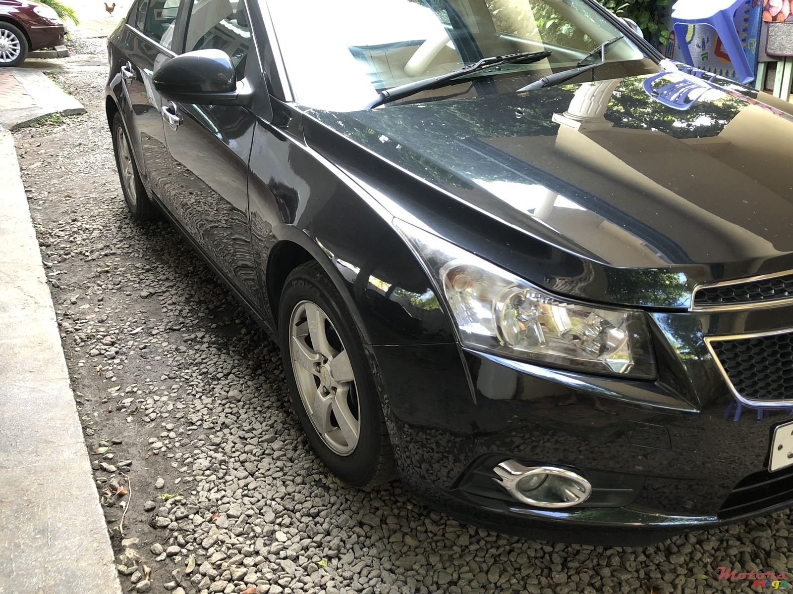 2011' Chevrolet Cruze photo #3