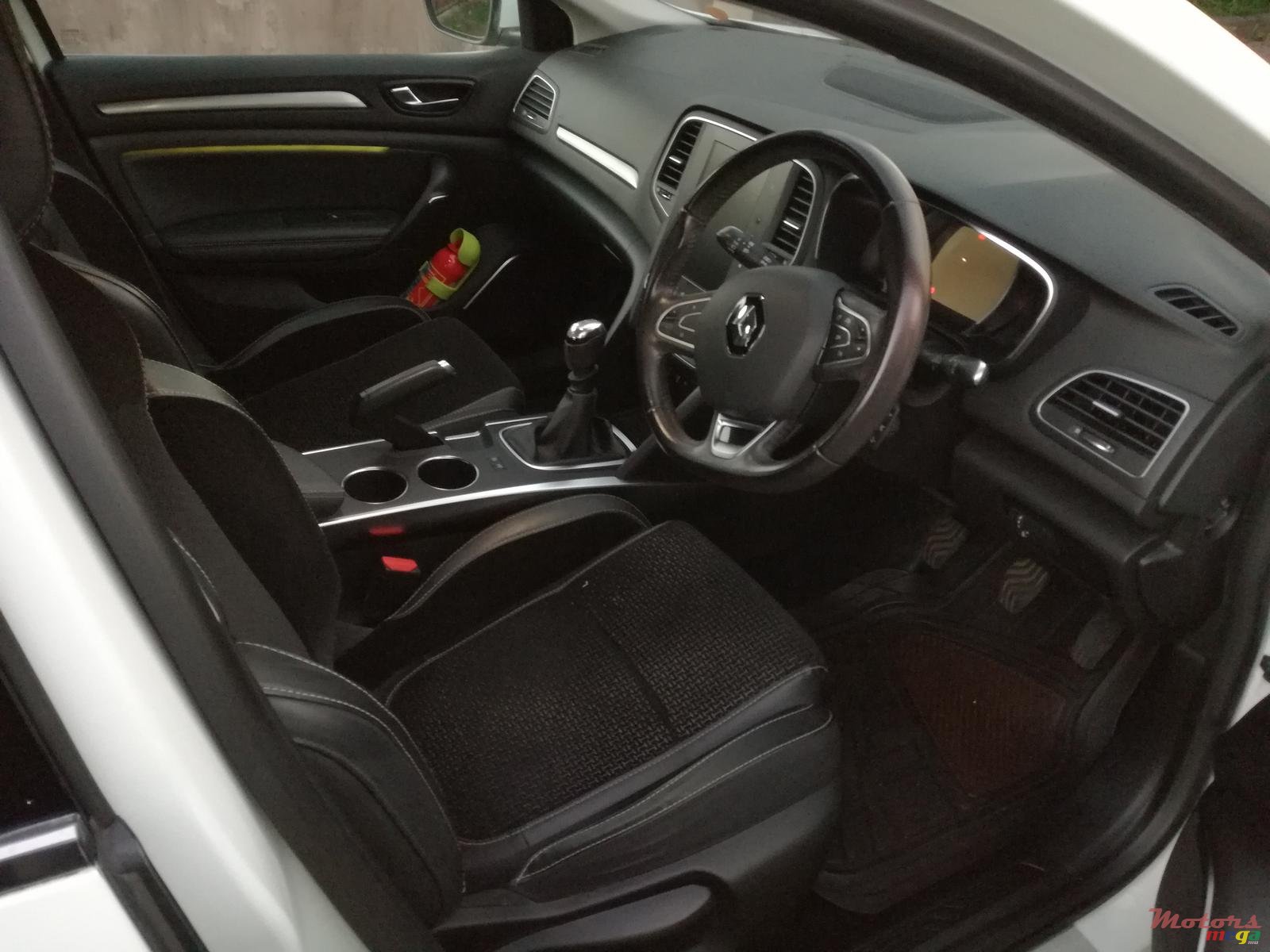 2017' Renault Megane Intens photo #5