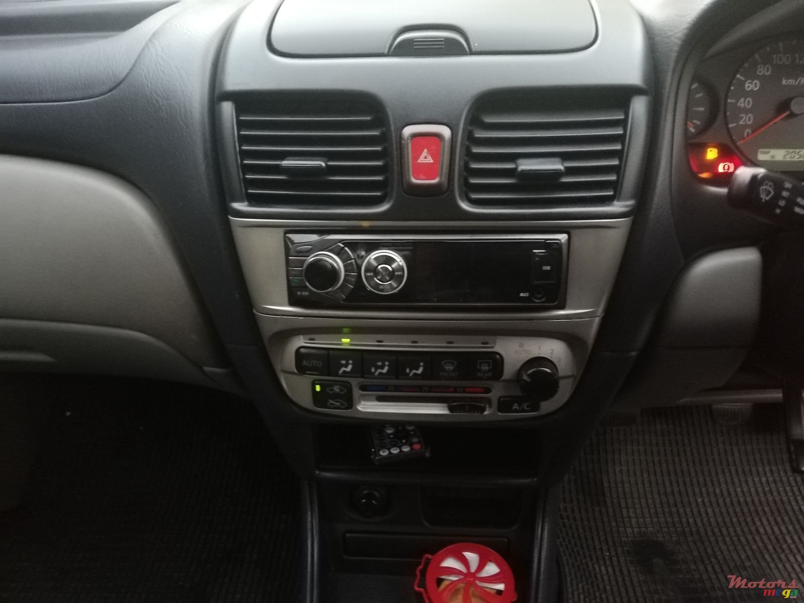 2004' Nissan Sunny N16 photo #7