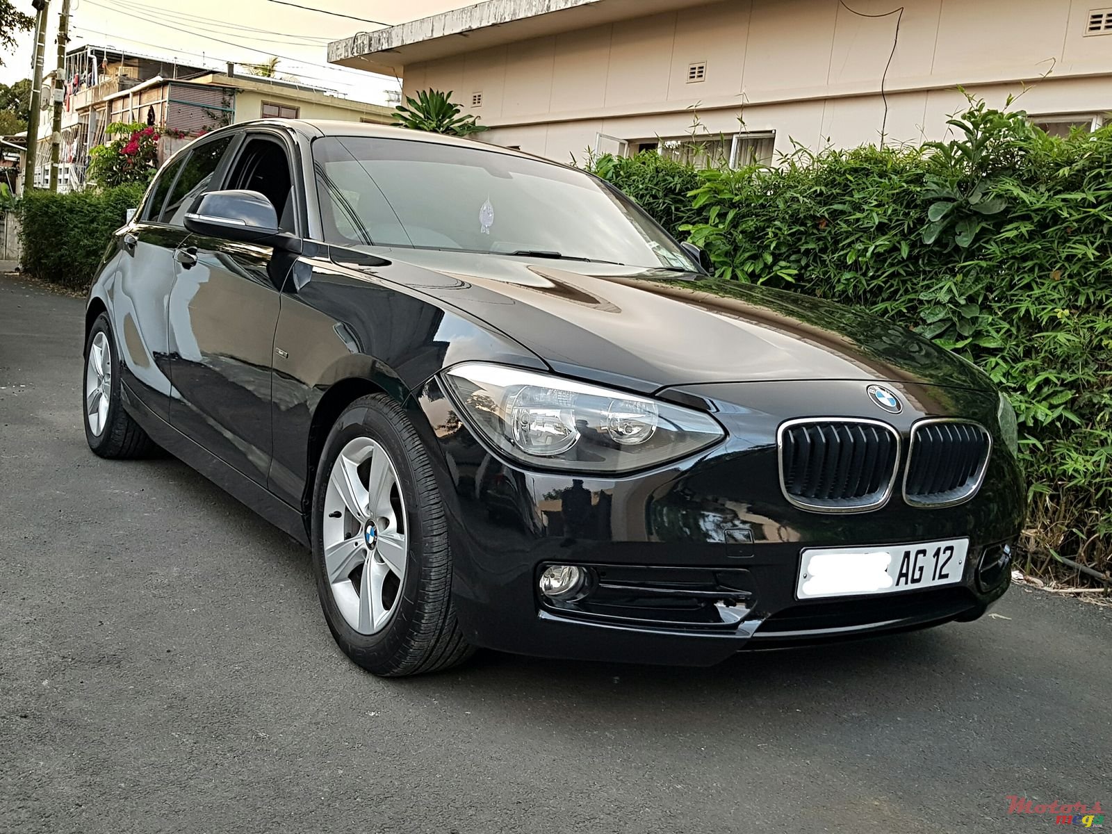 2012' BMW 116 Automatic photo #1