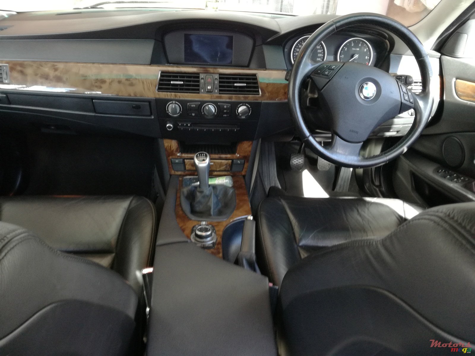 2010' BMW 520 E 60 photo #4